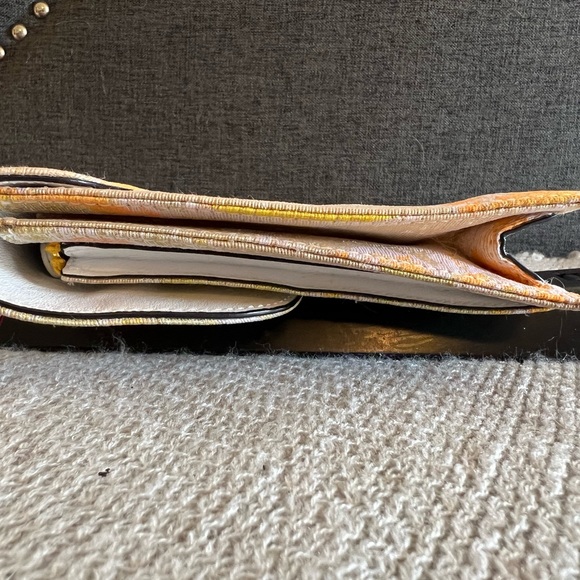 ⭐️ RARE Hayward "Bobby” Jacquard Clutch in light pink ⭐️ Hard to find print - Picture 11 of 15